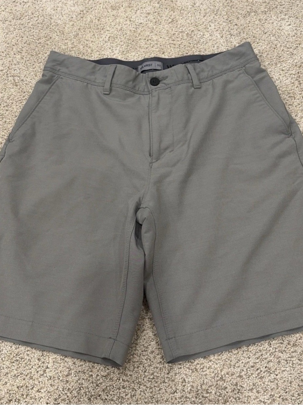 VRST Men's Gray Flat-Front Stretch Shorts